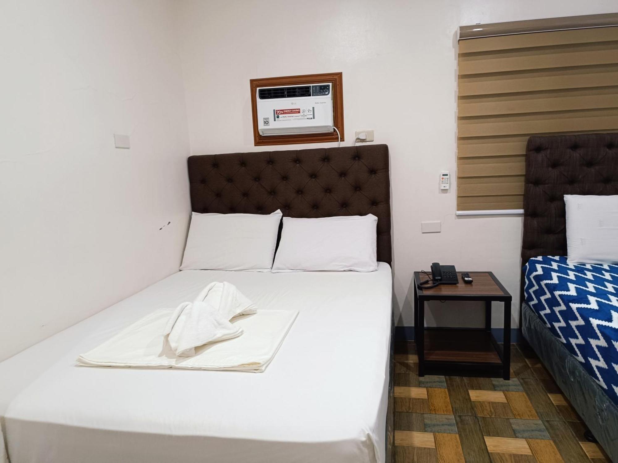 Fb Dormitel Suites Cagayan de Oro Esterno foto